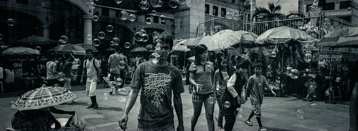 http://www.peterodriscollphotography.com/files/gimgs/38_quiapo.jpg
